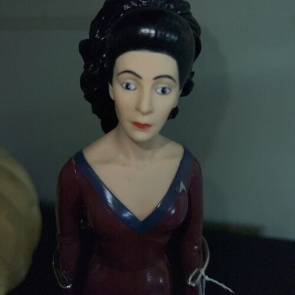 Counselor Deanna Troi Star Trek The Next Generation 1994 Enesco Figure NEW - Picture 4 of 7